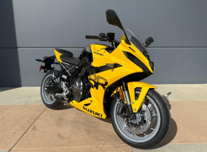 2025 Suzuki GSX-8R. WhatsApp +16825879826