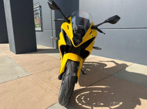 2025 Suzuki GSX-8R. WhatsApp +16825879826
