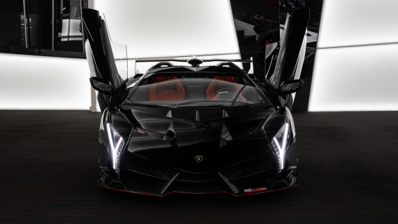 Lamborghini Veneno Roadster 1 of 9 Arrives at Al Ain Class Motors, Dubai
