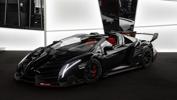 Lamborghini Veneno Roadster 1 of 9 Arrives at Al Ain Class Motors, Dubai