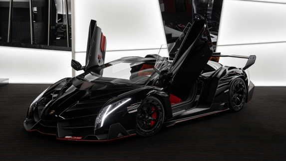 Lamborghini Veneno Roadster 1 of 9 Arrives at Al Ain Class Motors, Dubai