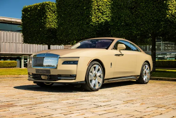 Rolls-Royce Spectre Bailey: A Joyful Tribute to a Beloved Dog