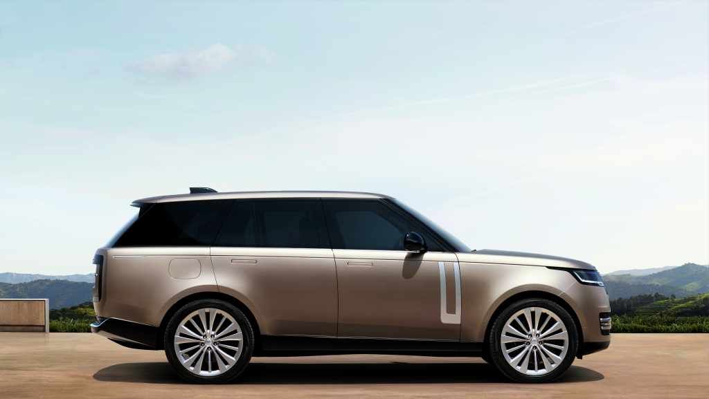Range Rover Experience Catalonia: Luxurious Escape with Elegance