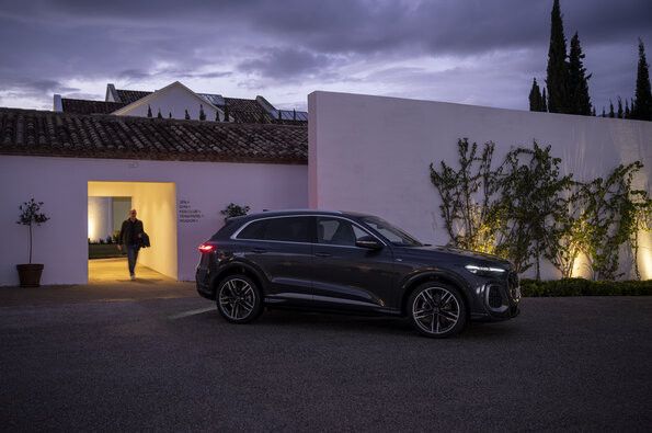 Audi Q5 – The Ultimate All-Rounder for Dubai’s Roads