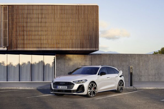 New Audi A5 e-Hybrid Arrives in Dubai – Luxury, Efficiency & Performance
