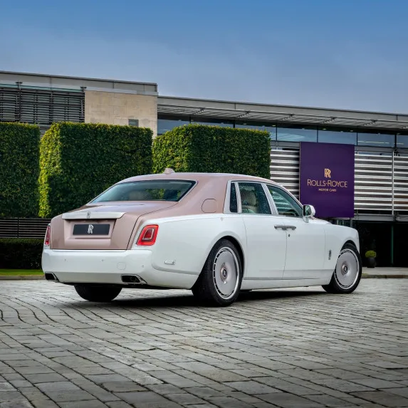 Rolls-Royce Phantom Dentelle: Celebrating Haute Couture Artistry in Dubai