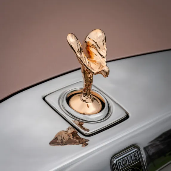 Rolls-Royce Phantom Dentelle: Celebrating Haute Couture Artistry in Dubai