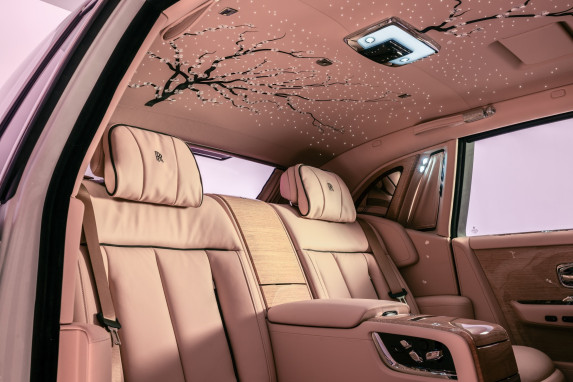 Rolls-Royce Phantom Cherry Blossom: A Bespoke Masterpiece