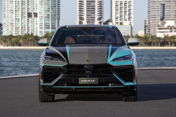 Lamborghini Unveils Miami-Inspired Urus SE at Art Basel Miami Beach 2024