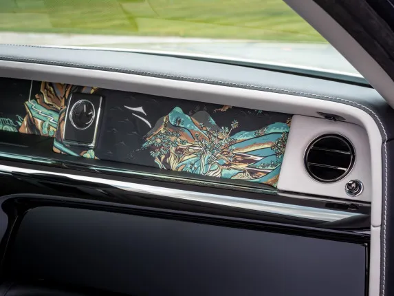 Rolls-Royce Honors China with Dunhuang-Inspired Collection