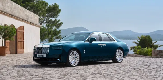 2026 Rolls-Royce Ghost Black Badge Review | UAE Luxury Sedan