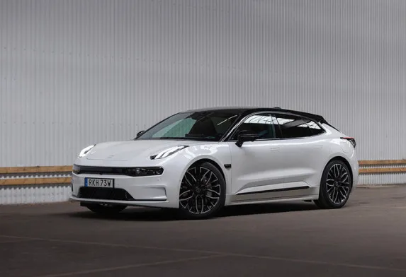 2026 Zeekr 001 Long Range UAE Review – Price, Specs & Rivals