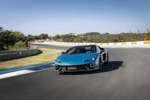Lamborghini Temerario Launches with 920 CV and Hybrid at Estoril
