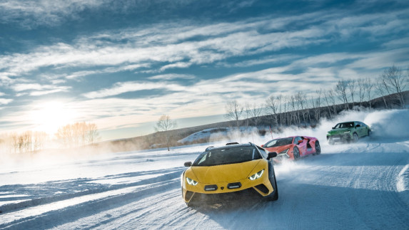 Experience Lamborghini Esperienza Neve: Thrills on Ice 