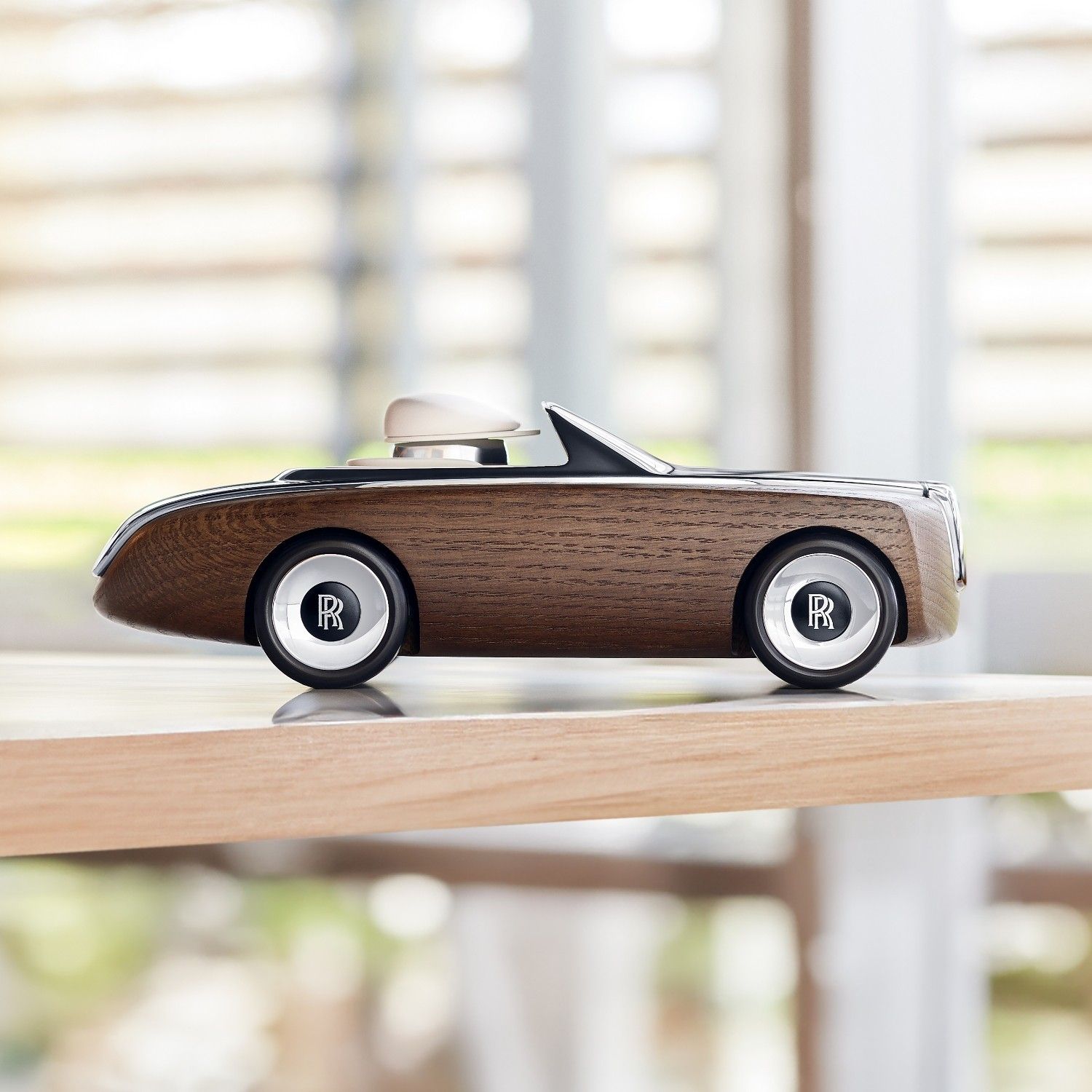 Rolls-Royce Cameo: A Masterpiece of Design and Craftsmanship