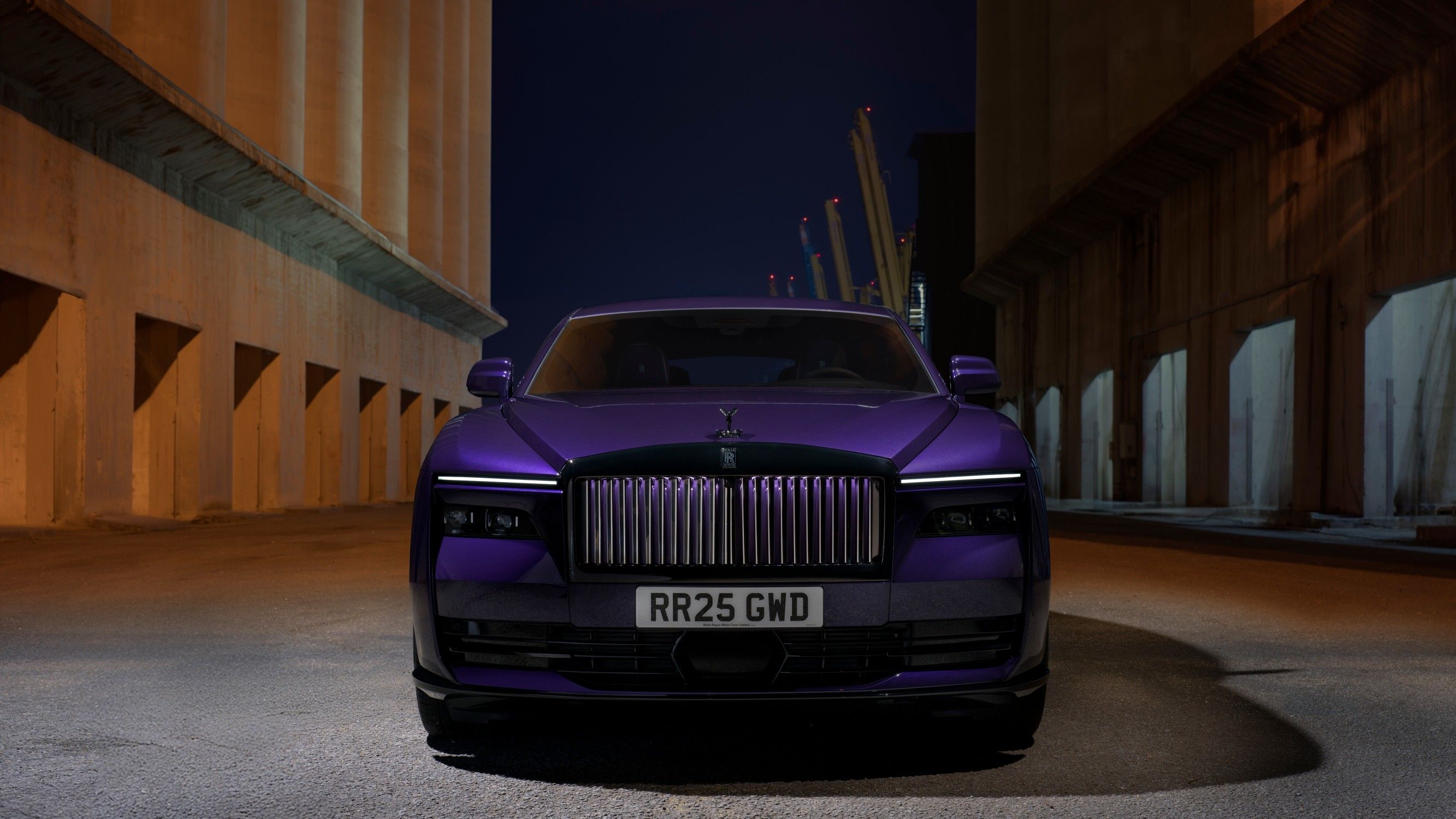 Rolls-Royce Black Badge Spectre: Ultimate Power and Luxury