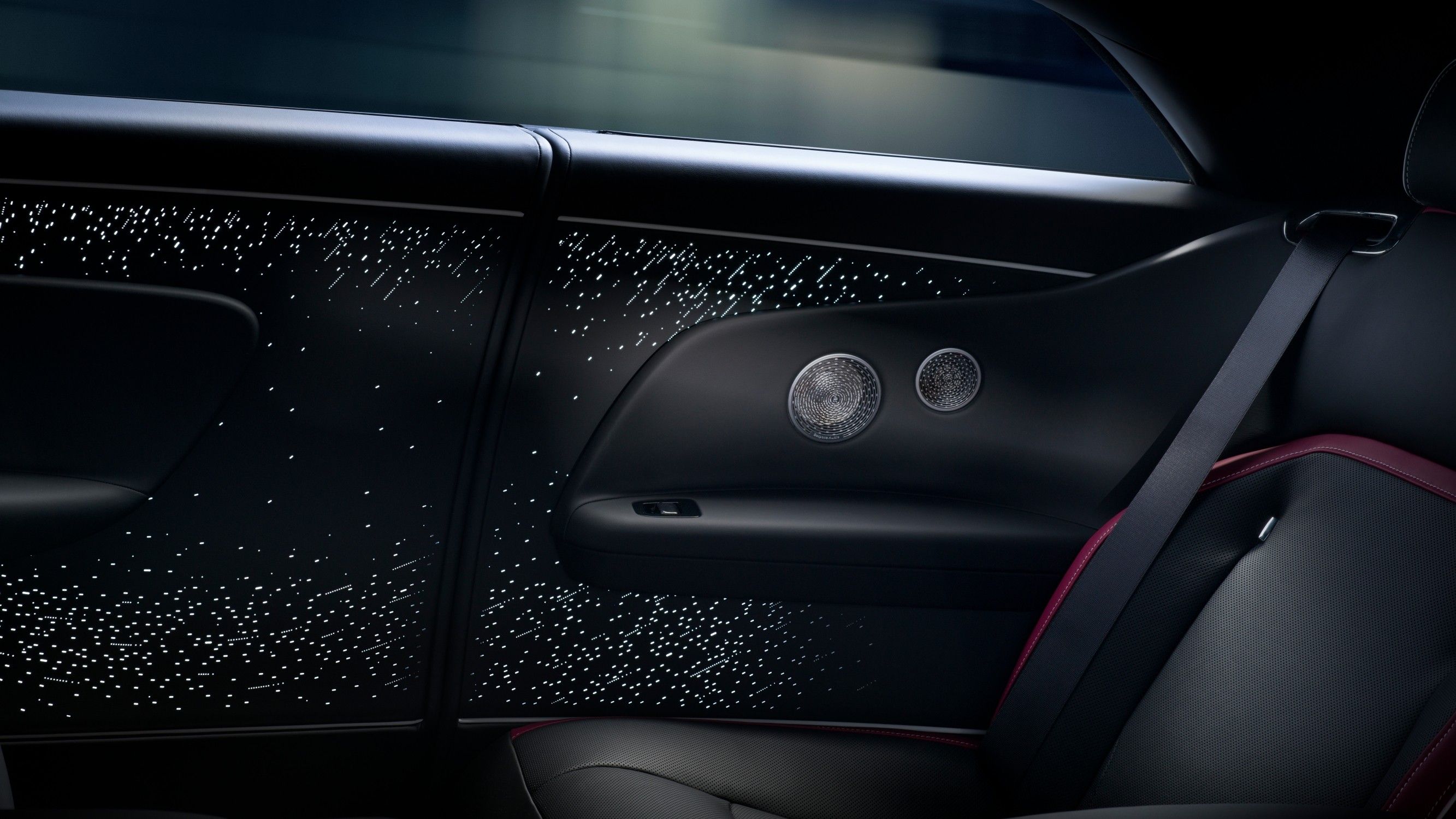 Rolls-Royce Black Badge Spectre: Ultimate Power and Luxury