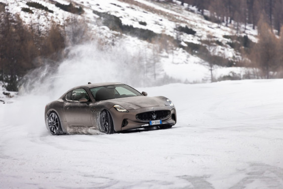 Maserati at The I.C.E. St. Moritz: Luxury & Performance on Ice