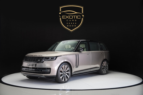 2025 Range Rover Vogue Autobiography P530 LWB V8 Arrives at Exotic Cars Dubai