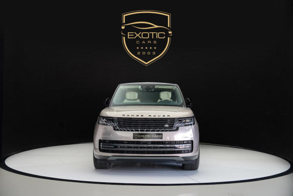 2025 Range Rover Vogue Autobiography P530 LWB V8 Arrives at Exotic Cars Dubai