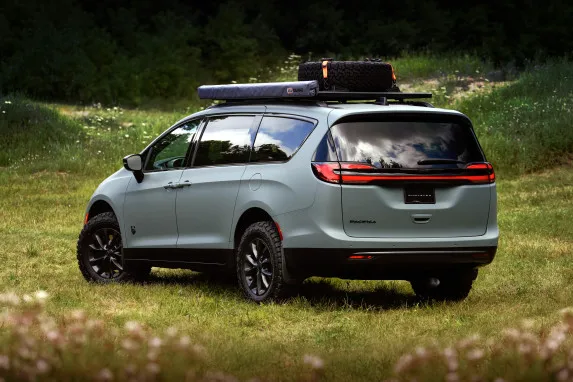 Chrysler Pacifica Grizzly Peak: The Ultimate Adventure Van