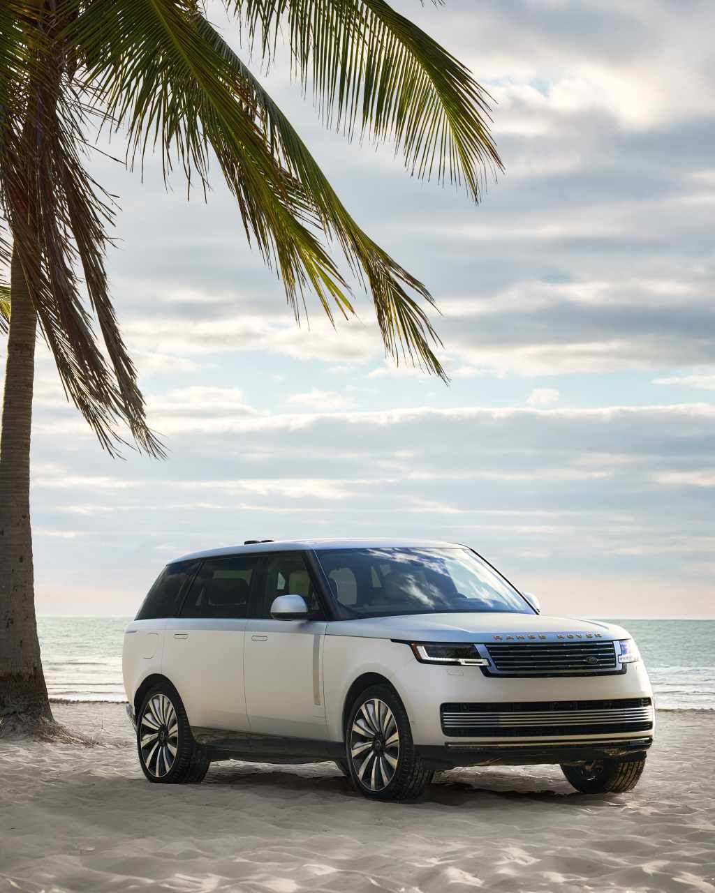 Range Rover SV Candeo: Bespoke Luxury Redefined in Miami