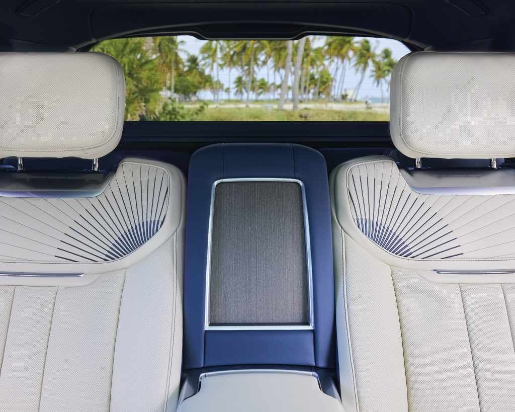 Range Rover SV Candeo: Bespoke Luxury Redefined in Miami