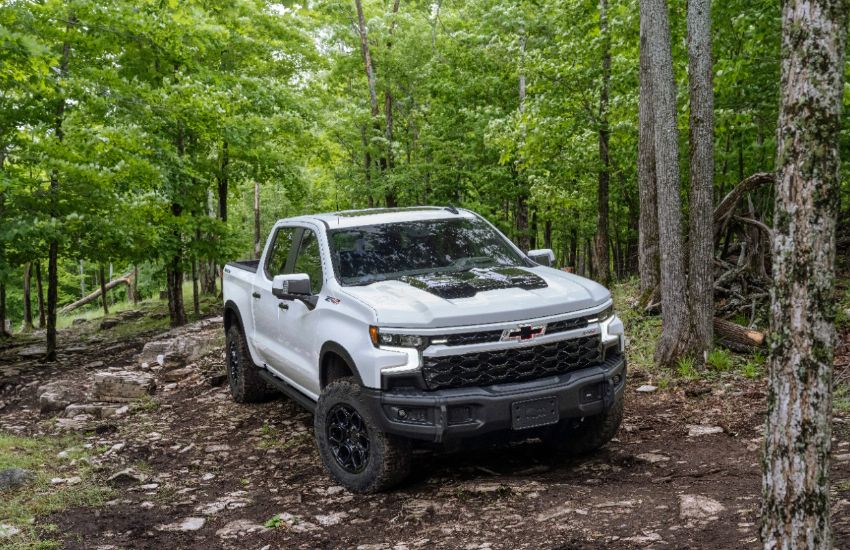 Unleashing Off-Road Dominance: Chevrolet Silverado ZR2 Bison
