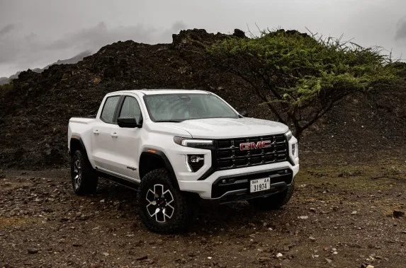 2025 GMC Canyon AT4X: Rugged Performance Truck