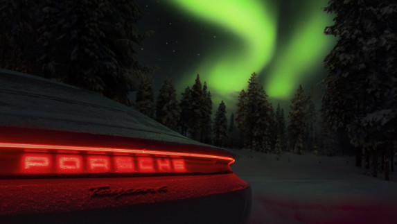 The Porsche Taycan Takes on the Arctic – A Silent Journey to the Northern Lights