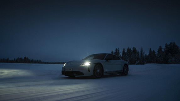 The Porsche Taycan Takes on the Arctic – A Silent Journey to the Northern Lights