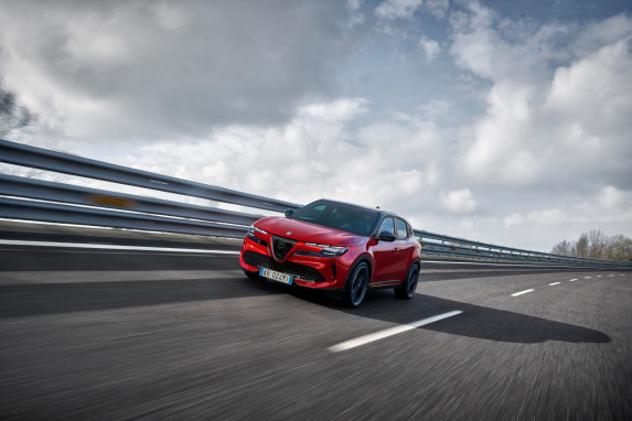 Alfa Romeo Junior 2025: Record-Breaking Sales & Future