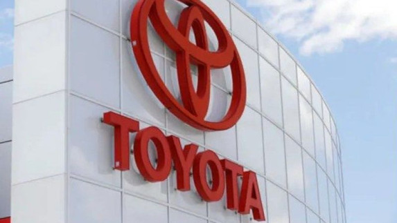 Importing Toyota Cars from Dubai