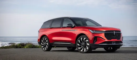 2025 Lincoln Nautilus Hybrid Review – Power Meets Elegance