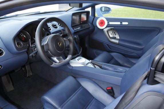 Automobili Lamborghini and Italian State Police: 20 Years of Service and Innovation