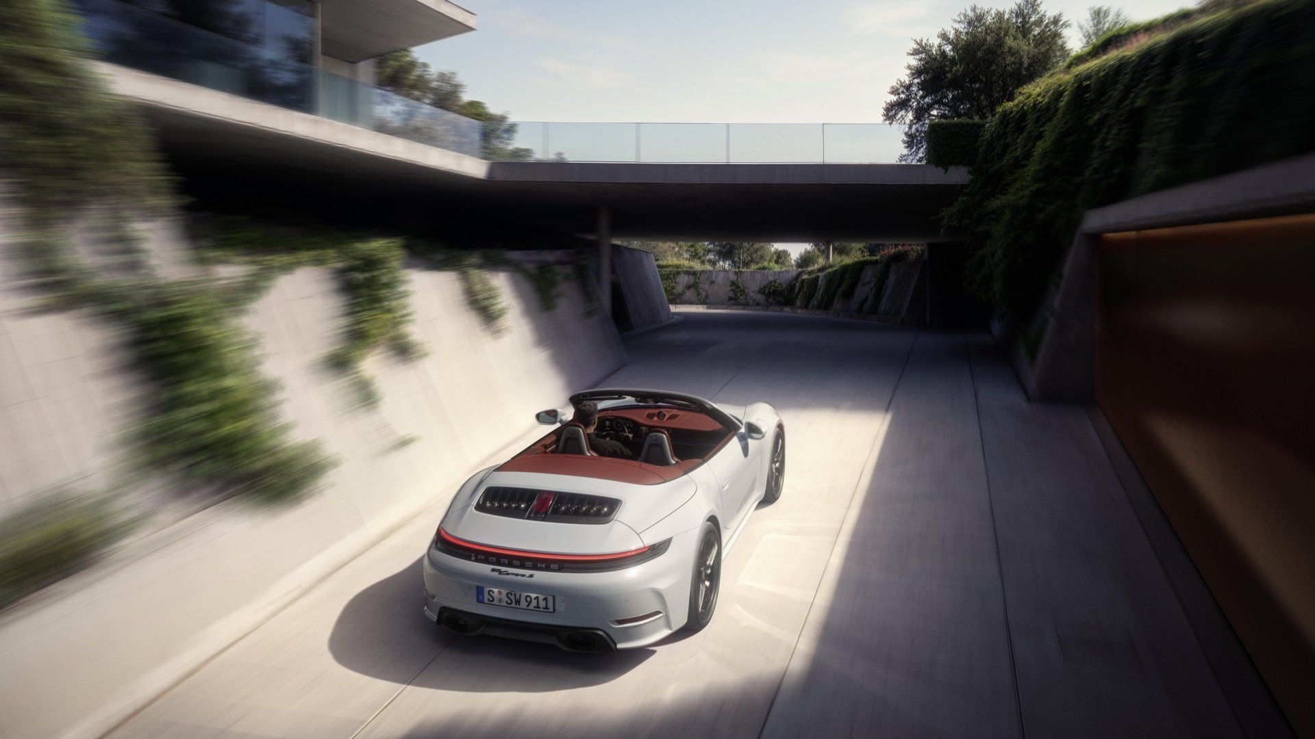 The Most Dynamic Porsche 911 Carrera S in Dubai