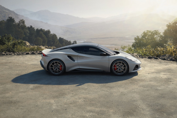 Lotus Reveals Revamped Emira Line-up with New Turbo SE
