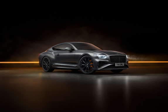 Bentley Black Edition Continental GT & Flying Spur in Dubai
