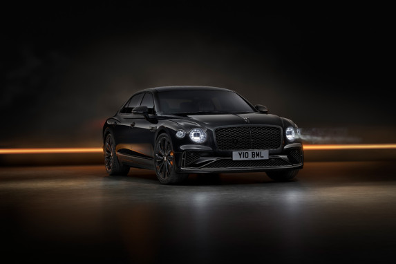 Bentley Black Edition Continental GT & Flying Spur in Dubai