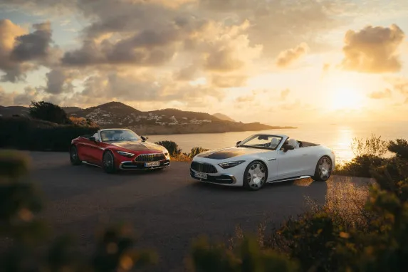 Mercedes-Maybach SL 680 Monogram Series Debuts with Luxury