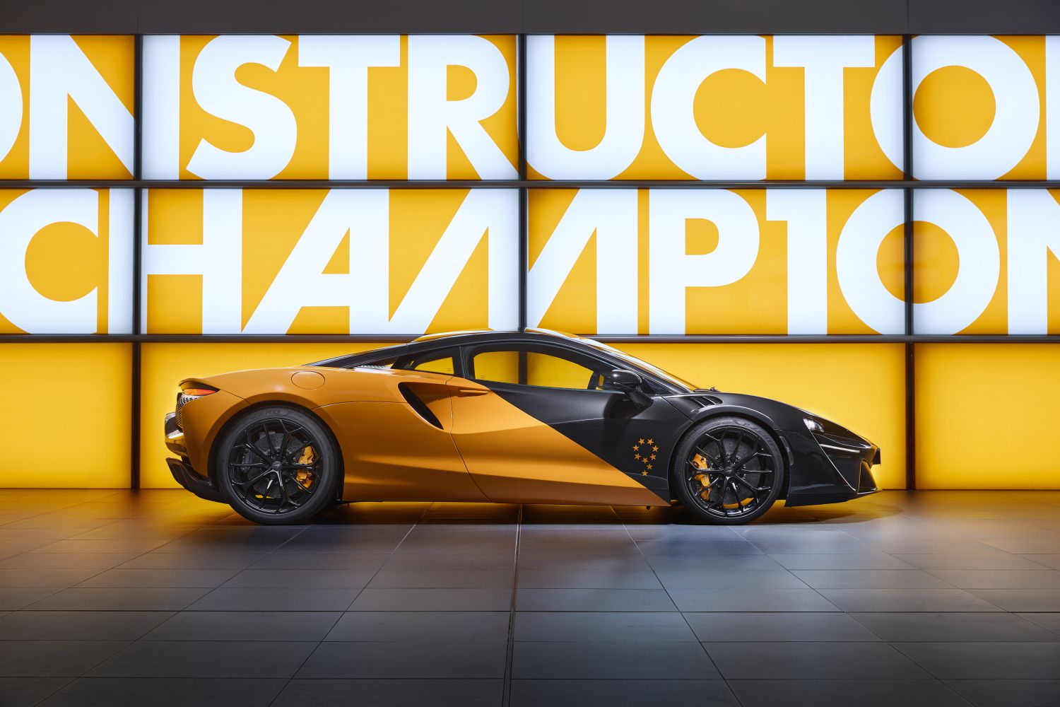 McLaren MCL38 Celebration Edition Artura and 750S Supercars: Limited Edition
