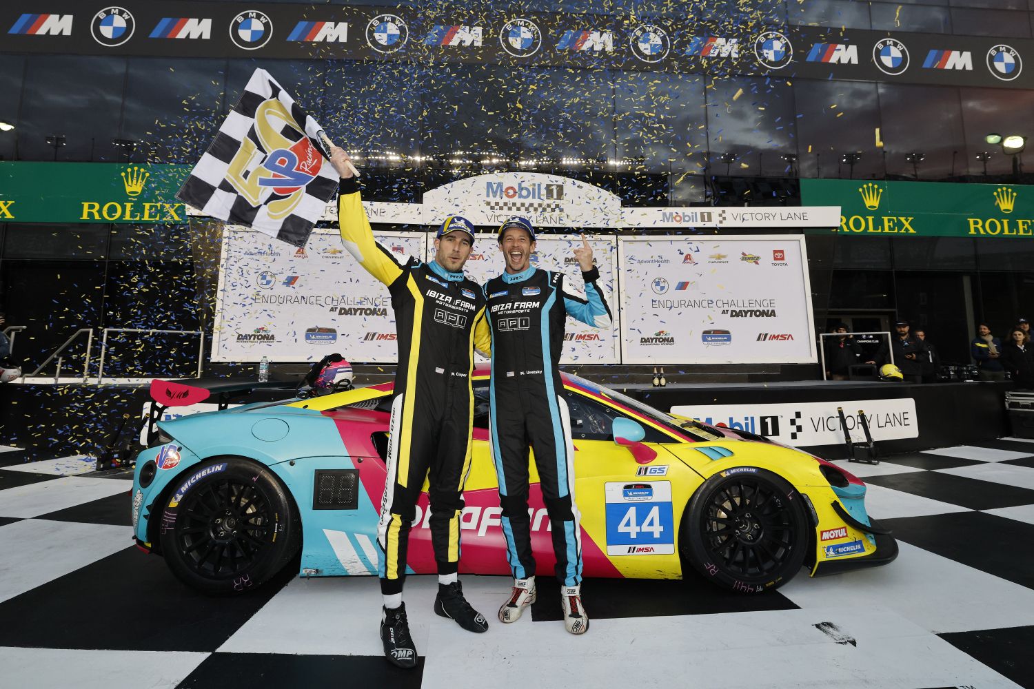 McLaren Artura GT4 Wins at Daytona with Accelerating Performance Team