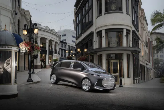 Mercedes-Benz Vision V debuts in California with luxury