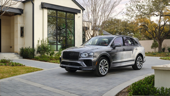 Victoris Bentaygas: Bentley’s Luxury SUVs Supporting Charity