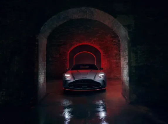 Aston Martin Vantage S 2025 – Ultimate Sports Car in Dubai