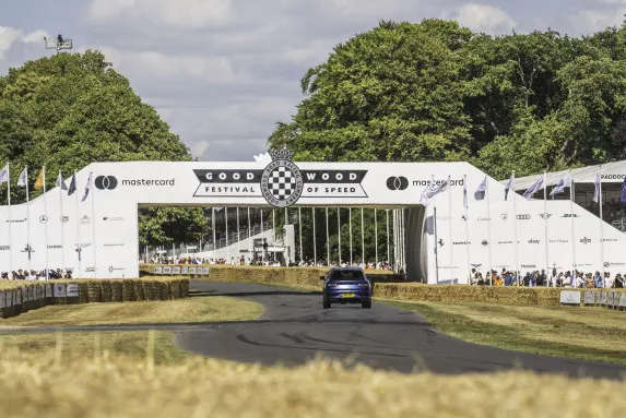 Bentley Bentayga Speed Breaks Goodwood SUV Record 