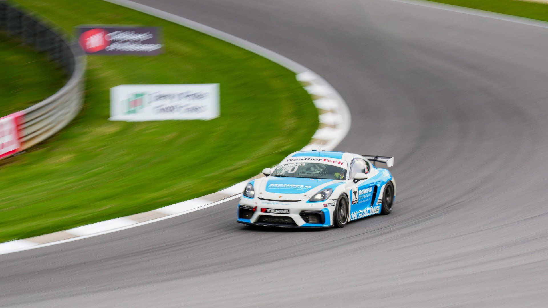Porsche 718 Cayman GT4 RS Clubsport: A Racing Icon