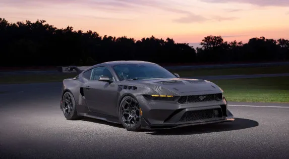 Mustang GTD Liquid Carbon: Race Tech Meets Road