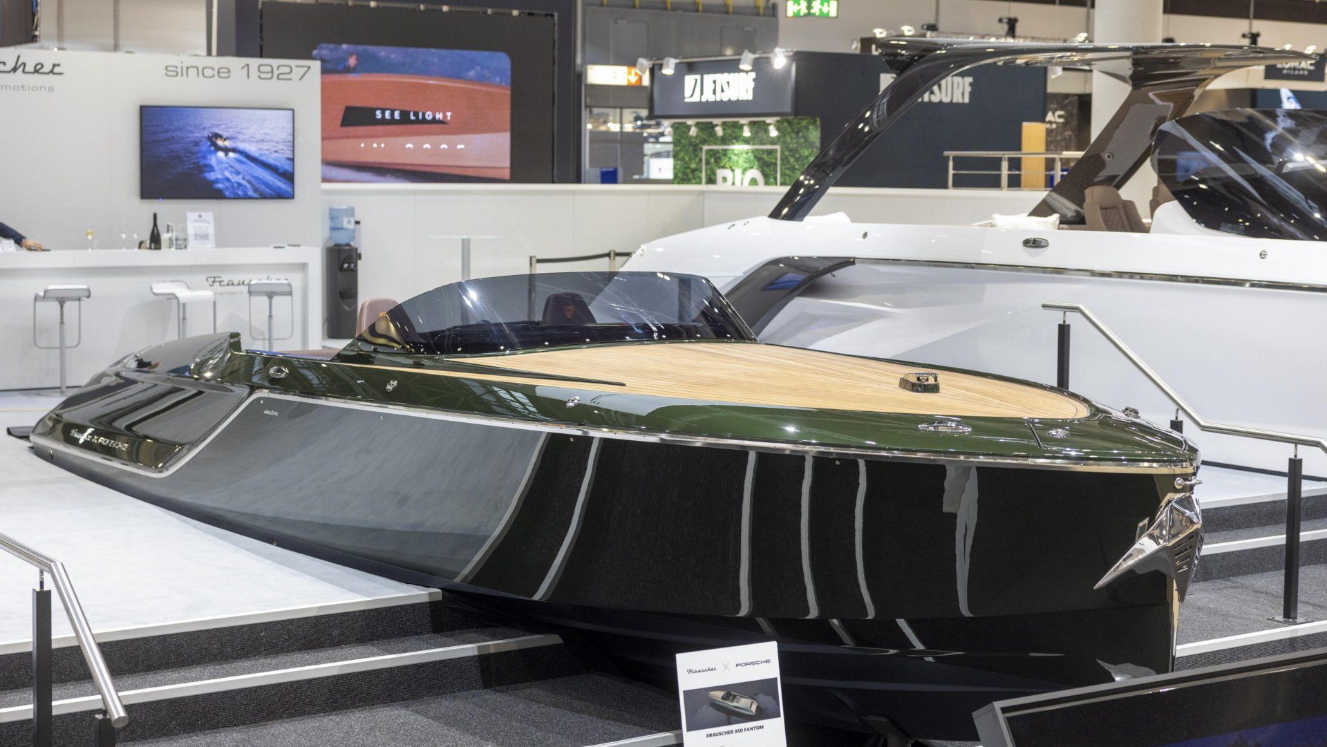 Frauscher x Porsche 850 Fantom Air – Award-Winning Electric Sports Boat