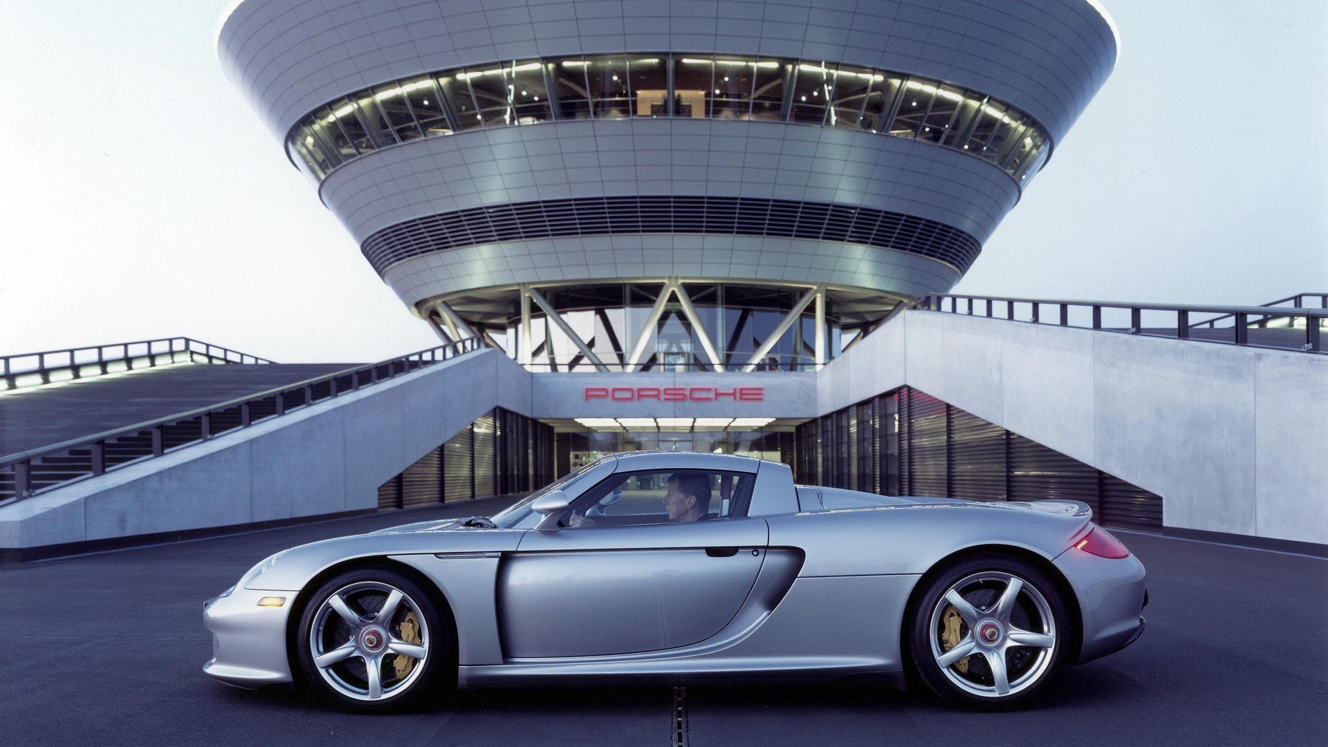 Porsche Showcases Iconic Models at Retro Classics 2025